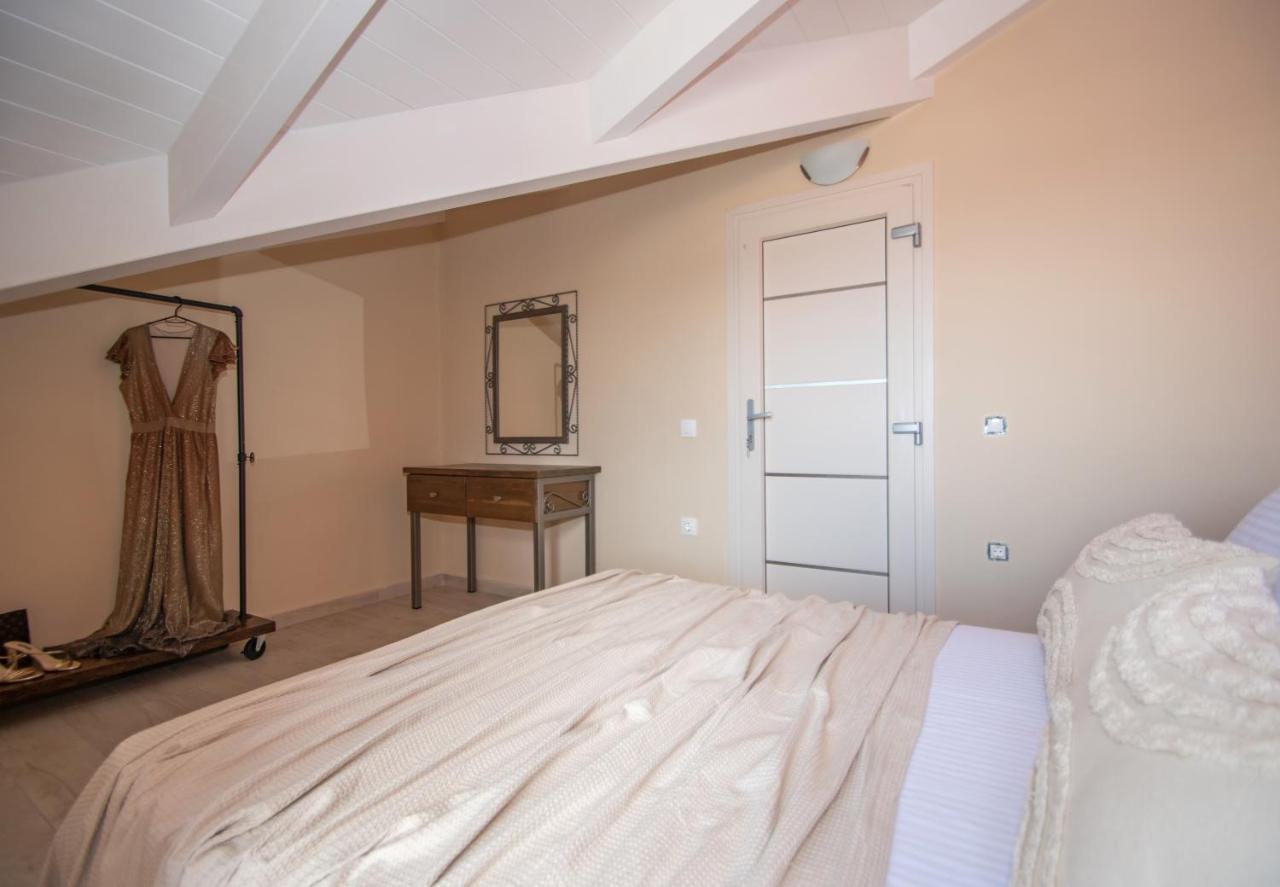 Gold Olive Suites Alykanas  Eksteriør billede